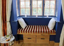 The Lodge at Hemingford Grey House 4