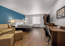 WoodSpring Suites Loves Park - Rockford 4