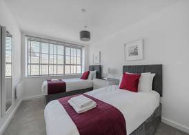 Roomspace Apartments -Caroline Street 2