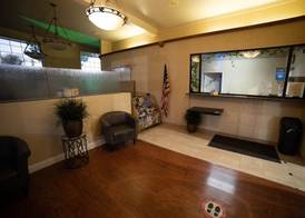 Mid City Inn and Suites 4