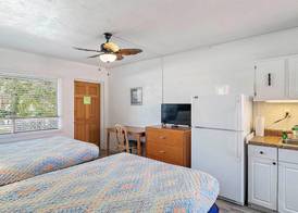 Malibu Resort Motel 3