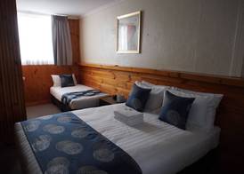 Majestic Motel 5