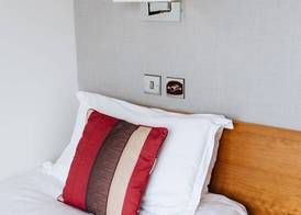 The Queens Hotel 5