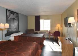 Super 8 by Wyndham Carthage 4