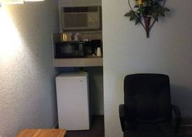 Regency Inn Comanche 5
