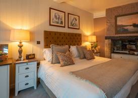 The George Inn & Plaine 2