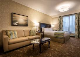 Ayres Hotel Seal Beach - Cypress 4