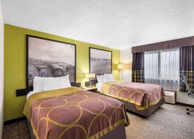 Super 8 by Wyndham Oelwein 5