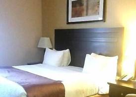 Days Inn & Suites by Wyndham Winnipeg Airport Manitoba 4