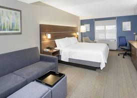 Holiday Inn Express & Suites RIVERHEAD - LONG ISLAND by IHG 3