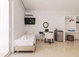 Bamboo Suites Hotel - Adults Only 4