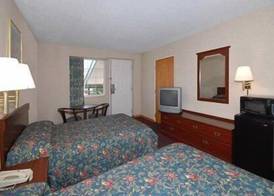 Econo Lodge Columbus West 4