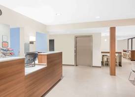 Microtel Inn & Suites by Wyndham Binghamton 2