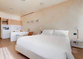 1881 LUXURY SUITES 4