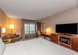 Comfort Inn Airport 5