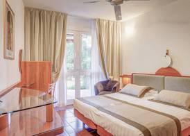 Hotel with private beach in San Vincenzo 2