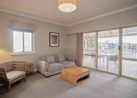 The Marina Hotel - Mindarie 4