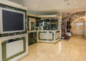 Hotel Diamond 2