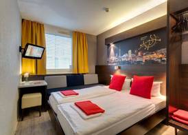 MEININGER Hotel Berlin Hauptbahnhof 3