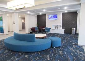 Fairfield Inn and Suites by Marriott Fort Wayne 2