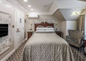 Riverside Inn 5