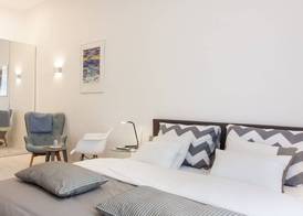 Tesla Boutique Apartments & Rooms 4