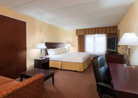 Holiday Inn Express RICHMOND AIRPORT by IHG 4