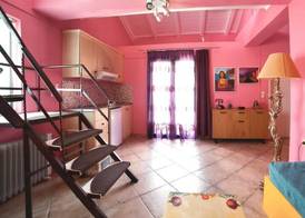 Oeve Apartment - A Colourful Loft in Kefalonia 5