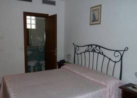 Hotel Canal Salieri 2