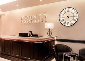 The County Hotel Newcastle 3