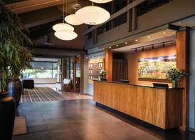 Best Western Plus Hood River Inn 2