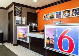 Motel 6 Modesto, CA - Downtown 3