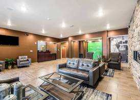 Cobblestone Hotel & Suites Hartford 4