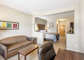 Quality Suites Hickory South 5