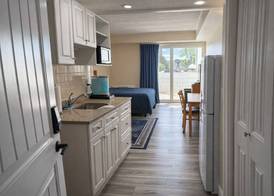 Courtyard Resort 4