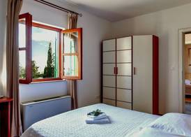 Superb Villa With Private Pool and Garden 4