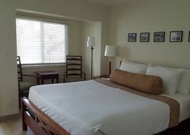 Le Cabanon Motel 3