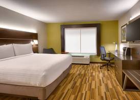 Holiday Inn Express & Suites EL PASO I-10 EAST by IHG 3