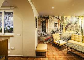 5 Vintage Guest House 2