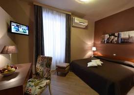 AMBRA HOTEL - The only 3 star central lakeside hotel in Iseo 4