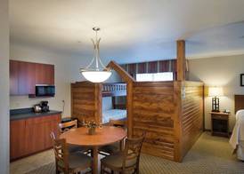 Holiday Inn PURDUE - FORT WAYNE by IHG 3