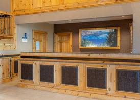 Best Western Plus Olympic Inn 2