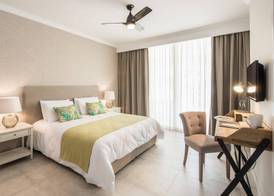 Cesca's Boutique Hotel 4