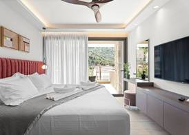 Ennea Muses Rooms and Suites 5