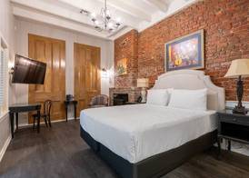 French Quarter Suites Hotel 4