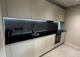 2br-2ensuite-balcony-cityview-parking-central 4