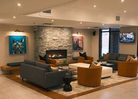Executive Suites Hotel and Resort, Squamish 2