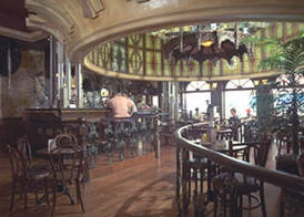 Queen Hotel 5