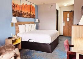 Days Inn by Wyndham Ozark Springfield 3