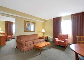Days Inn by Wyndham St. Louis/Westport MO 4